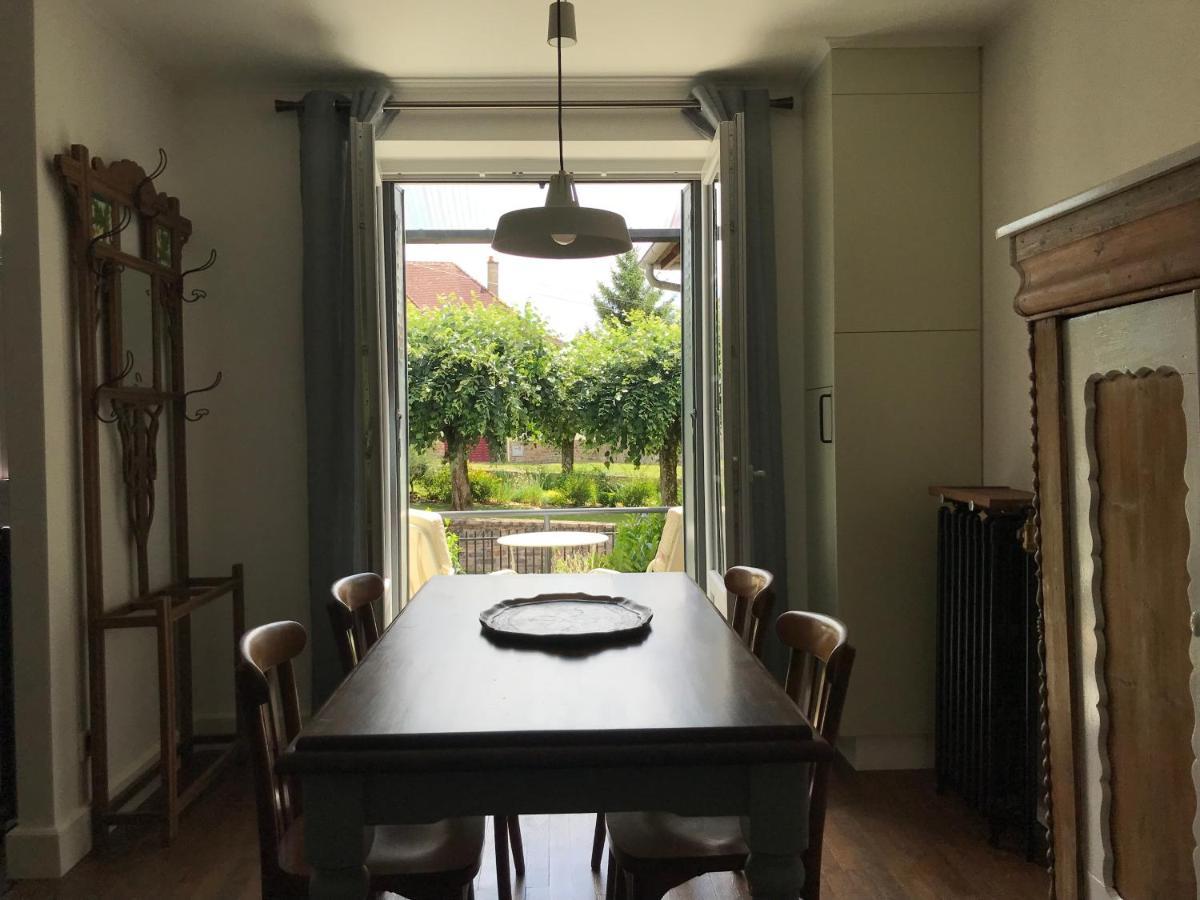 Town House Jumilhac-Le-Grand Vila Exterior foto