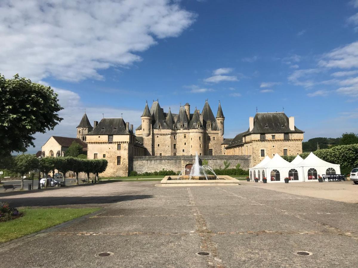 Town House Jumilhac-Le-Grand Vila Exterior foto